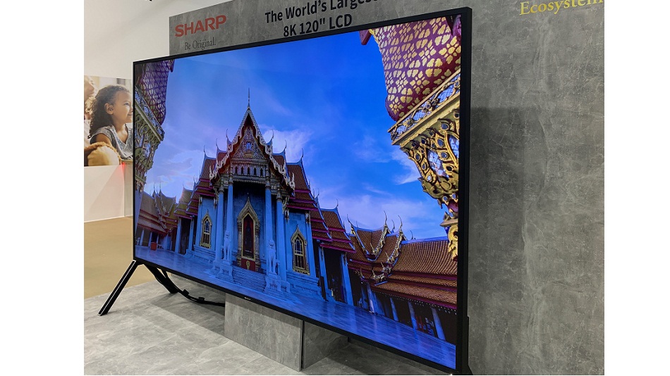 Sharp 8K 120" LCD - Rue Montgallet